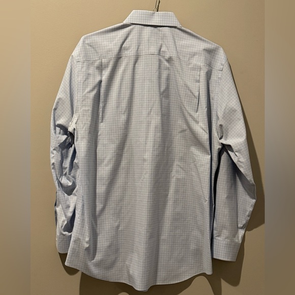 Jos. A. Bank Traveler’s Collection Light Blue w/ Creamy Tan Stripes Dress Shirt - Picture 4 of 4